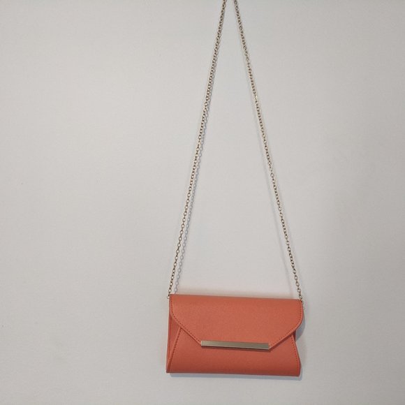 NWOT COLLETTE CLUTCH BAG - Picture 9 of 9